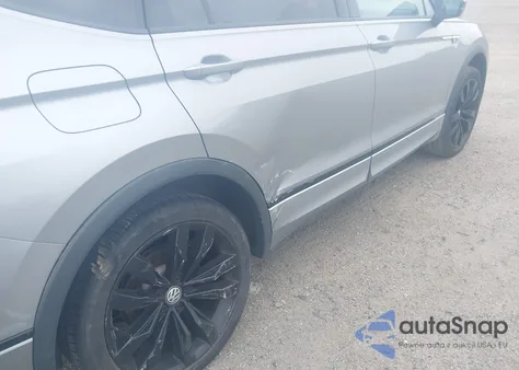 2021 Volkswagen Tiguan 2.0T Se/2.0T Se R-Line Black/2.0T Sel z USA, uszkodzony, nr VIN 3VV2B7AX3MM130642